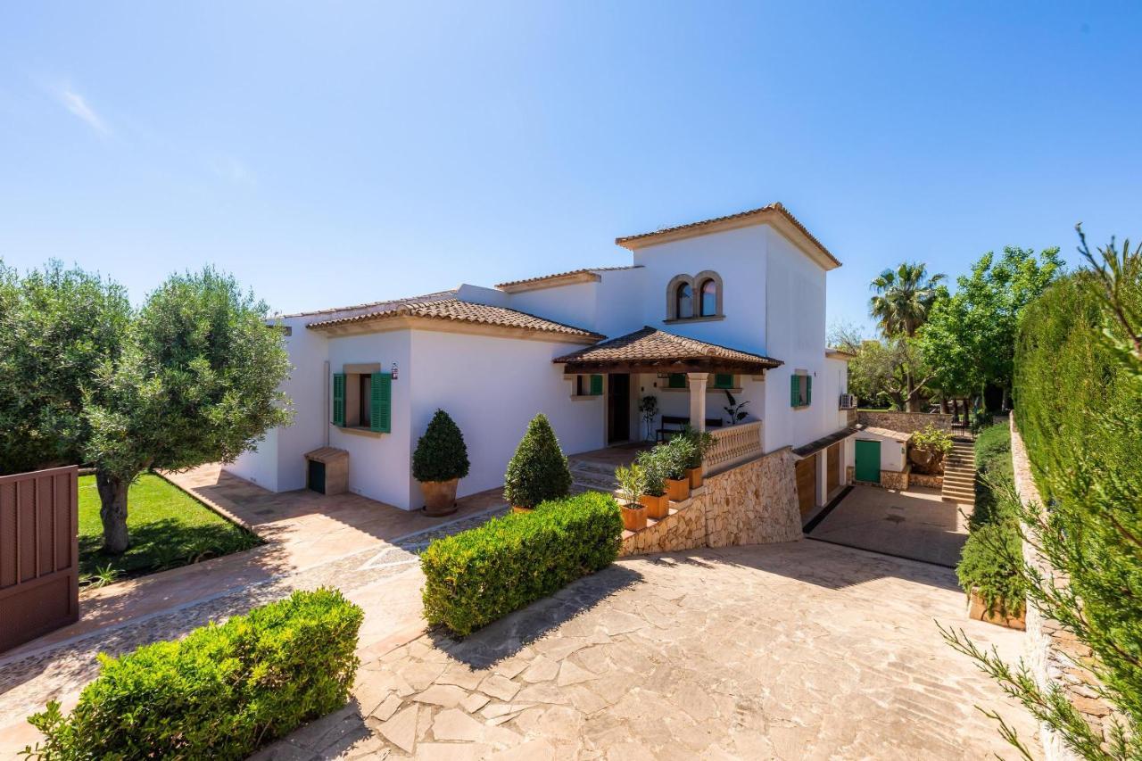 Rico Villa *